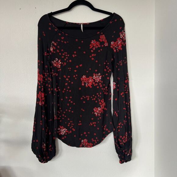 Free People To the Tropics Black Floral Blouson Sleeve Top - Picture 5 of 9
